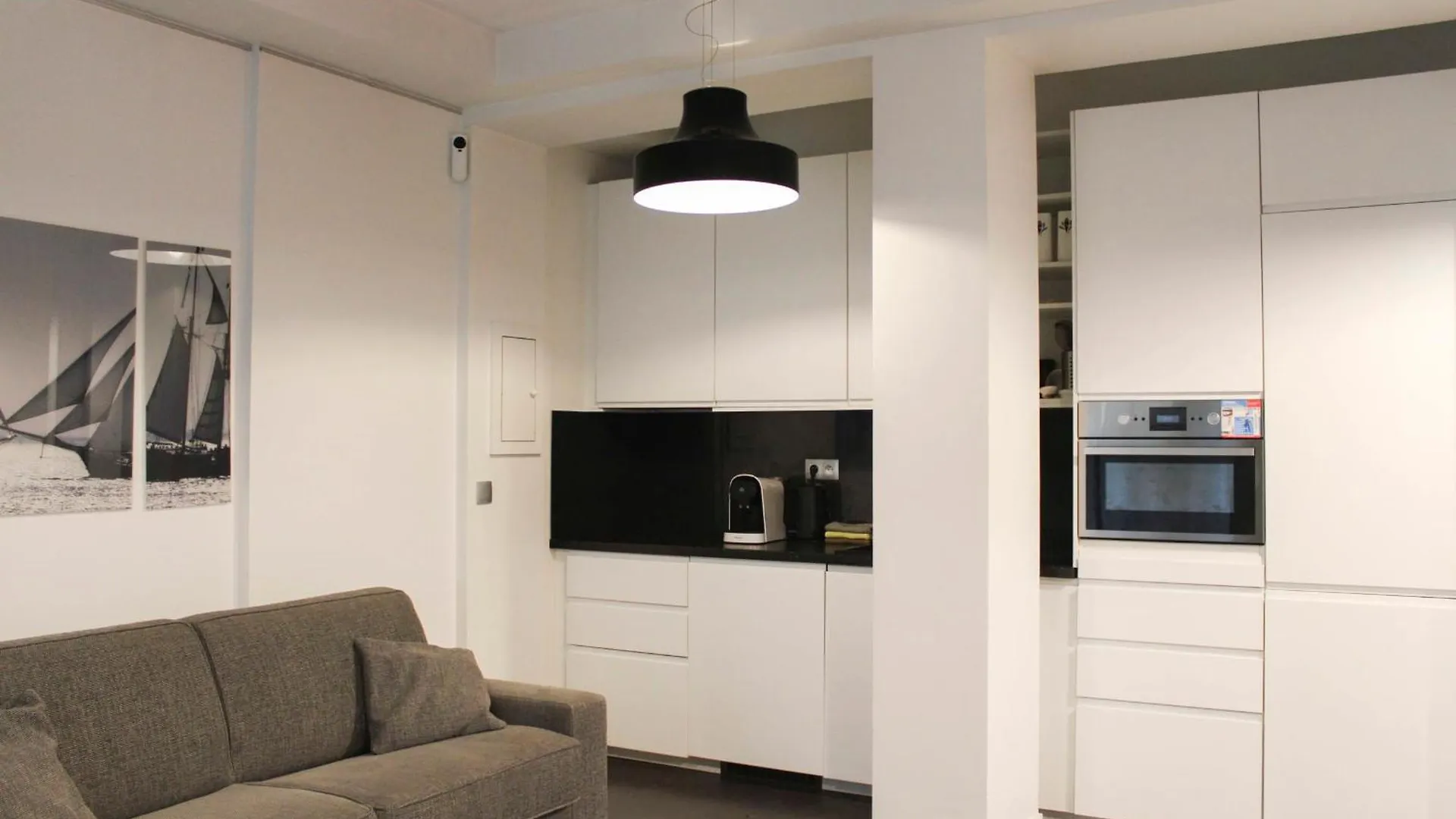 Bright Flat With Terrace *